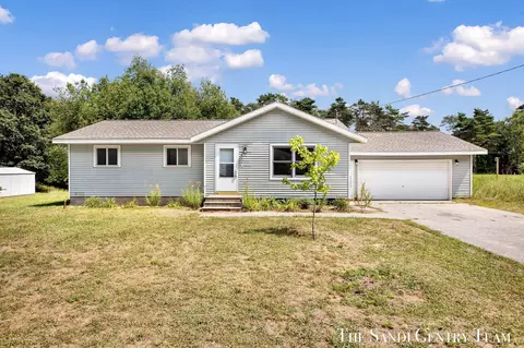 4380 N Weber Rd, Whitehall, MI 49461