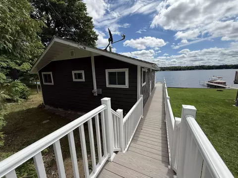 3816 Maple Ave, Lupton, MI 48635