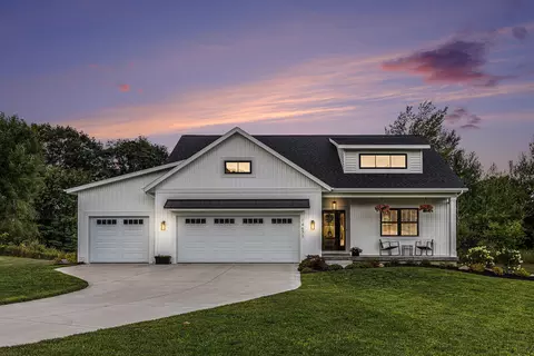 14671 Aveinida Dr NE, Cedar Springs, MI 49319