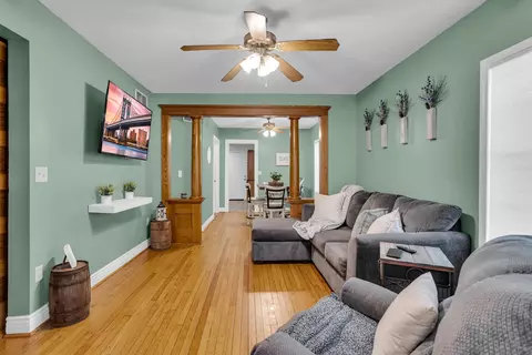 105 Mitchell St, Jackson, MI 49203 photo 6