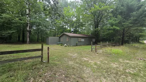 10625 Morton Rd, Manistee, MI 49660