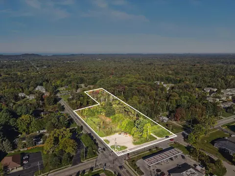 6561 Grand Haven Rd, Norton Shores, MI 49441