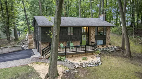 352 Horseshoe Ct, Plainwell, MI 49080 photo 28