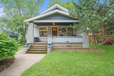 941 Arianna St NW, Grand Rapids, MI 49504
