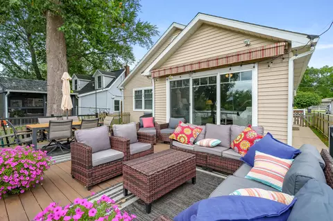 8939 Waruf Ave, Portage, MI 49002