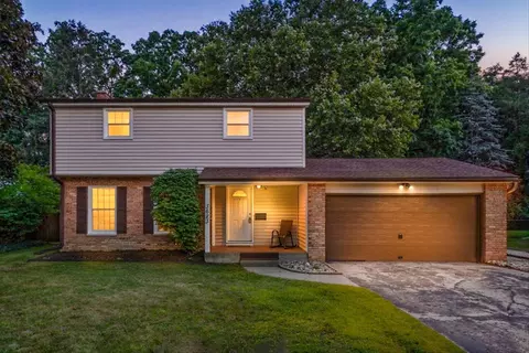3623 Lancaster Dr, Kalamazoo, MI 49006