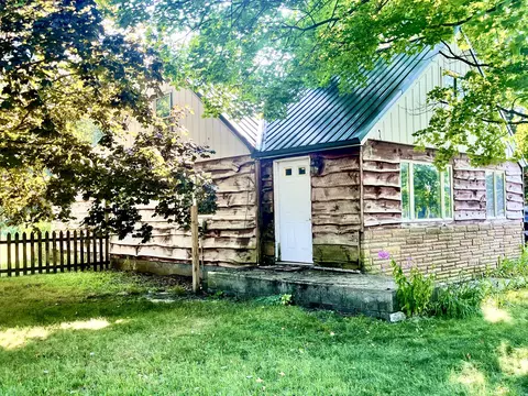 749 Wilson Rd, Spring Lake, MI 49456