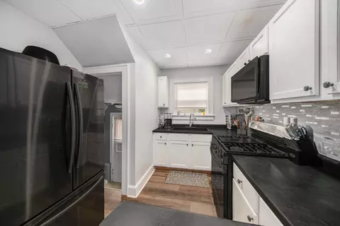 764 Douglas St, Jackson, MI 49203 photo 8