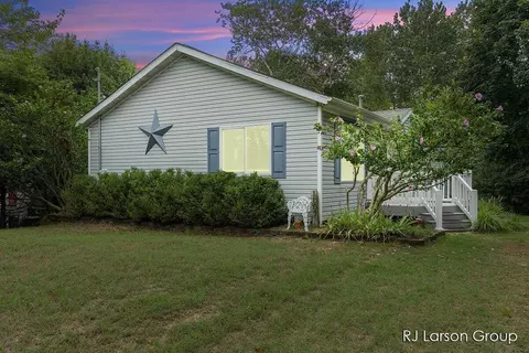 1007 Orchard Ave, South Haven, MI 49090