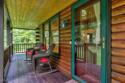 5258 W River Rd, Muskegon, MI 49445
