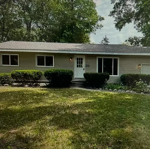 906 Cheboygan Dr, Muskegon, MI 49445