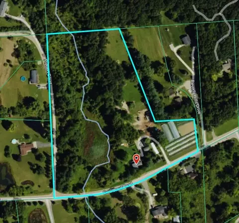 2201 Swarthout Rd, Pinckney, MI 48169