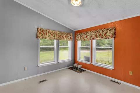 4100 Hawkins Rd, Jackson, MI 49201 photo 12