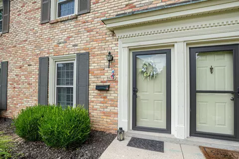 2470 Abbington Dr SE, Grand Rapids, MI 49506