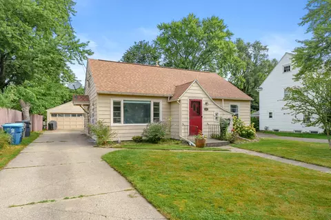 1315 Winton Ave, Kalamazoo, MI 49001
