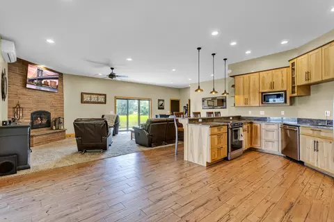 Kitchen - 6314 Wheaton Rd, Jackson, MI 49201 photo 1 of 6
