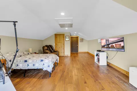 Bedroom - 6314 Wheaton Rd, Jackson, MI 49201 photo 5 of 5