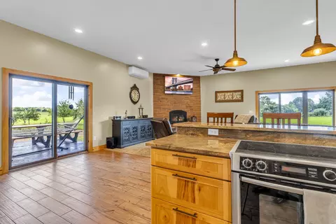 Kitchen - 6314 Wheaton Rd, Jackson, MI 49201 photo 5 of 6