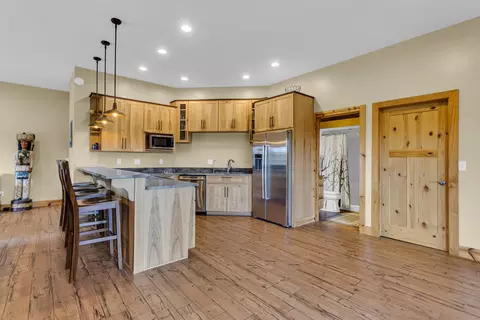 Kitchen - 6314 Wheaton Rd, Jackson, MI 49201 photo 2 of 6