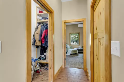 Entry Way - 6314 Wheaton Rd, Jackson, MI 49201 photo 3 of 4