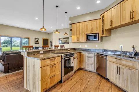 Kitchen - 6314 Wheaton Rd, Jackson, MI 49201 photo 4 of 6