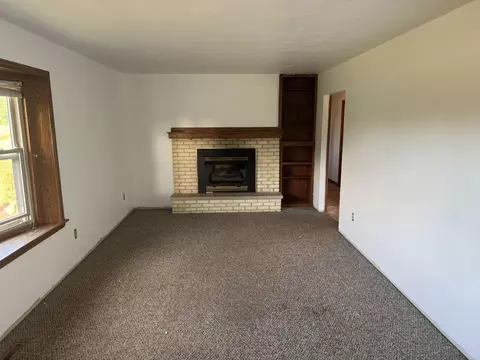 10122 Jones Rd, Bellevue, MI 49021 photo 2