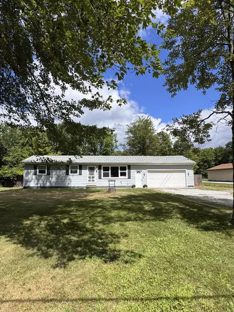 3340 E Riley Thompson Rd, Twin Lake, MI 49457