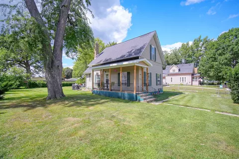 816 Maltby St, Jackson, MI 49202 photo 4