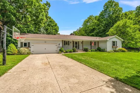 7720 House Ct NE, Belmont, MI 49306