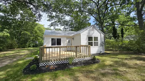 470 S Sheridan Dr, Muskegon, MI 49442