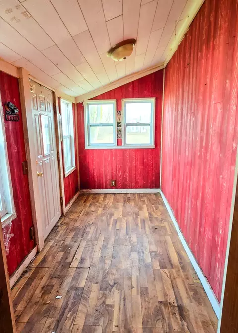 400 S Main St, Waldron, MI 49288 photo 9