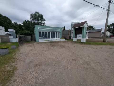 19409 W Us Hwy 12, New Buffalo, MI 49117
