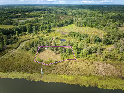 22390 Ridge Rd, Barryton, MI 49305