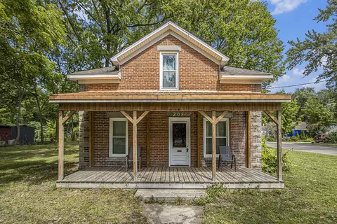 208 Robinson St, Allegan, MI 49010