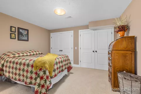 6673 Cedar Grv E, Jenison, MI 49428 photo 16