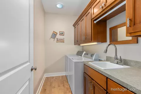 6673 Cedar Grv E, Jenison, MI 49428 photo 12