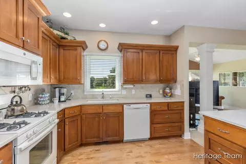 6673 Cedar Grv E, Jenison, MI 49428 photo 5