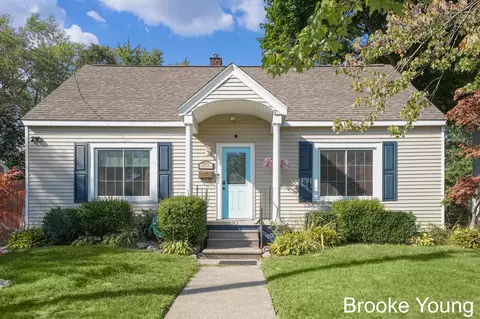 1092 Ireland Ave, Muskegon, MI 49441
