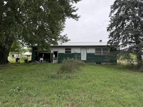 8356 E Loop Rd, Hesperia, MI 49421