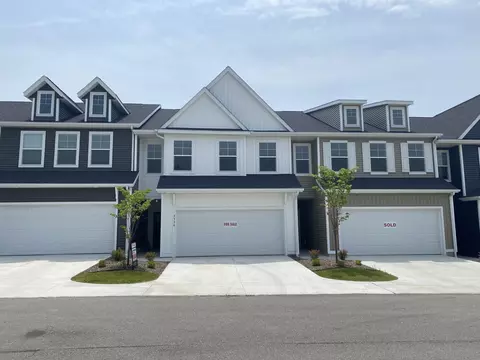 3334 Snake River St SW #77, Wyoming, MI 49418