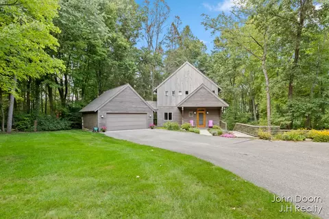 3523 Mason Lake Rd NE, Grand Rapids, MI 49525
