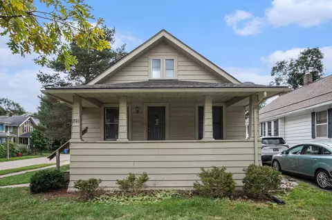 1346 Eureka St, Lansing, MI 48912
