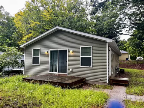 191 Bonnie St, Ludington, MI 49431