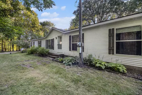 12285 Walnut Ave, Grant, MI 49327 photo 4