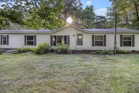 12285 Walnut Ave, Grant, MI 49327 photo 3