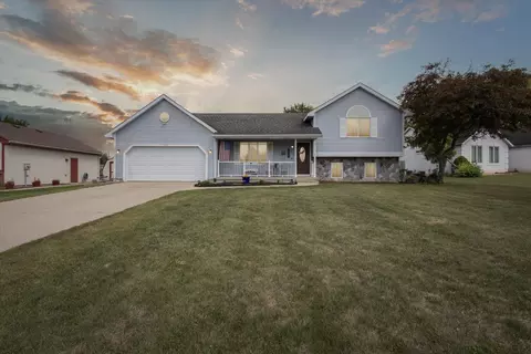4928 Weatherstone Ln SE, Grand Rapids, MI 49508