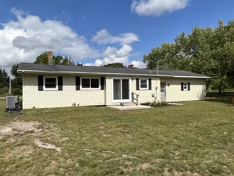 7613 W Stanton Rd, Stanton, MI 48888 photo 3