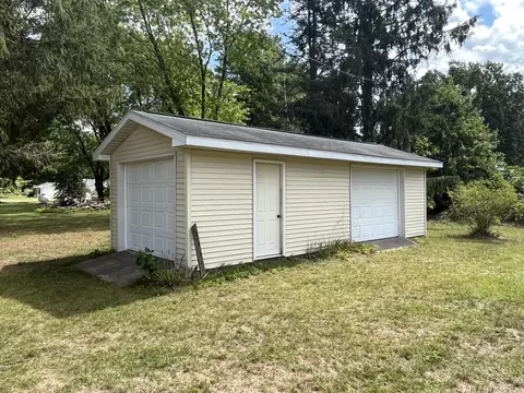 7613 W Stanton Rd, Stanton, MI 48888 photo 4