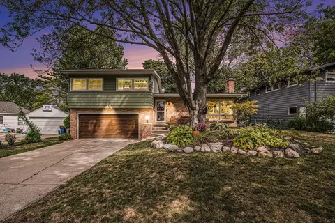 2531 Boston St SE, East Grand Rapids, MI 49506