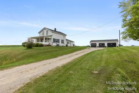 10797 Belding Rd, Belding, MI 48809 photo 3